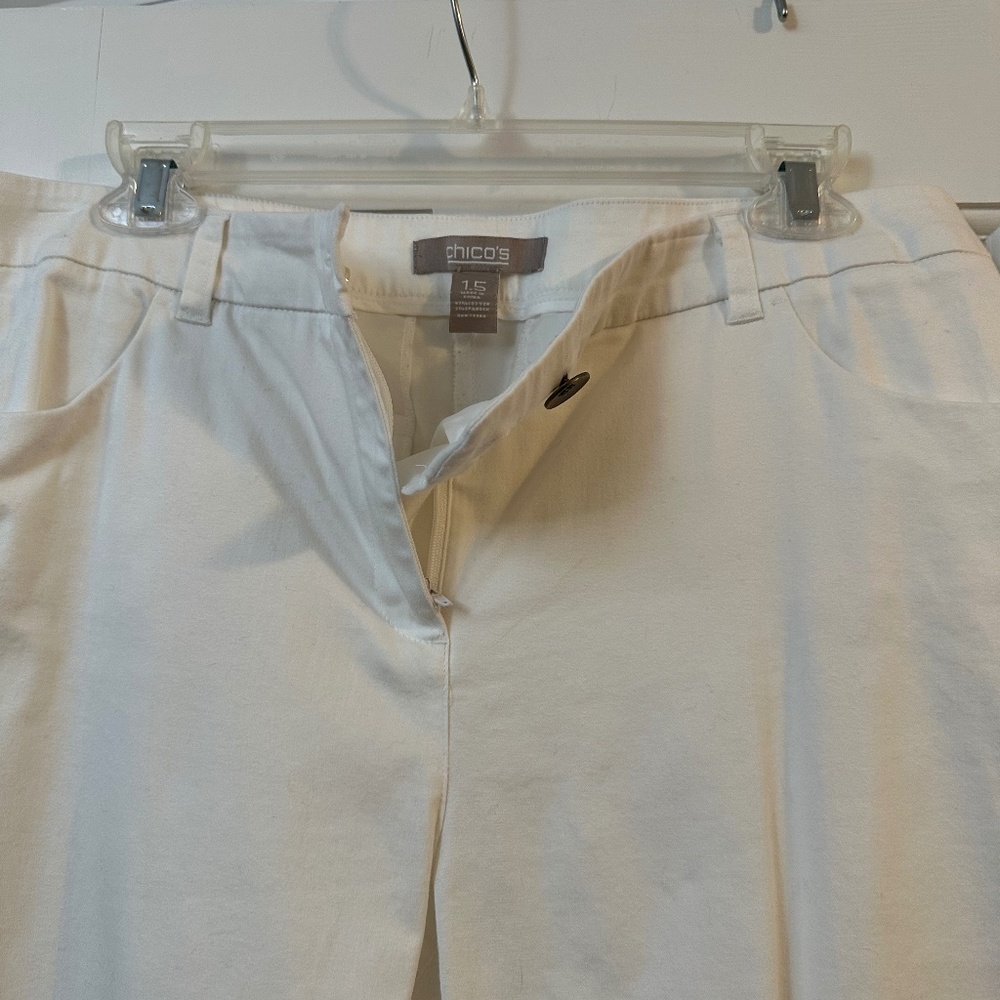 Chicos white capris